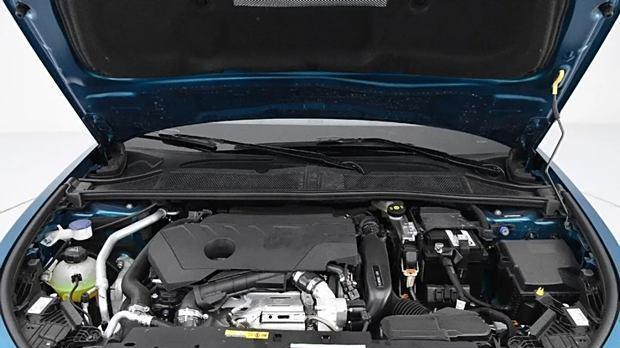 法系跨界轿车，操控与颜值兼备，标致408X性价比解析