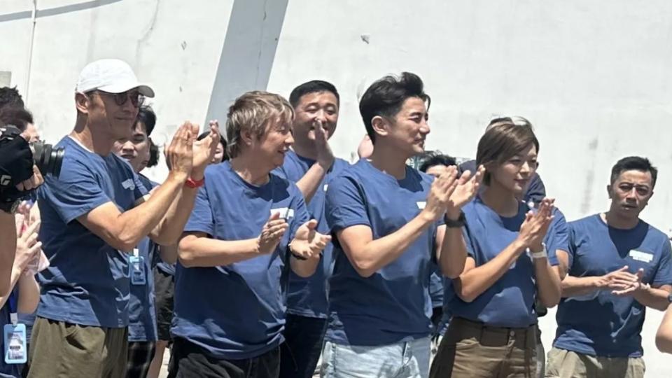 岑丽香复出与苗侨伟洪永城等现身内地拍合拍剧