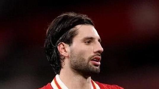 16强被淘汰揭开利物浦最后遮羞布，三中场硬仗能力不足，只有麦卡