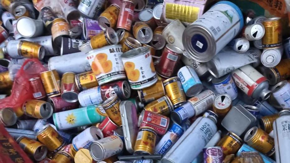 为追女友移民香港，追到女友后又返回大陆搞钱，如今落袋17亿潇洒离场