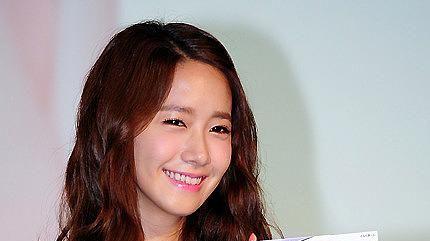 财阀千金变身电诈女王？黄荷娜柬埔寨洗钱帝国大起底