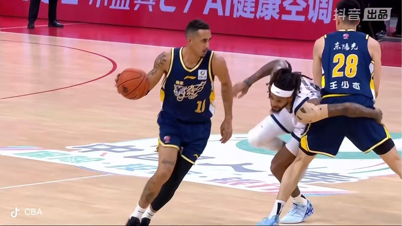 广东力克山东！赛后又传来3个好消息1个坏消息 徐杰强过小外援！