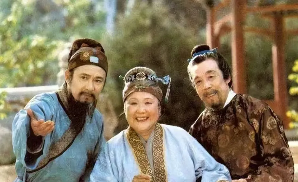 贾府唯一的实干家，却被贾母逼迫了一辈子，一生苦闷，婚姻事业皆不顺