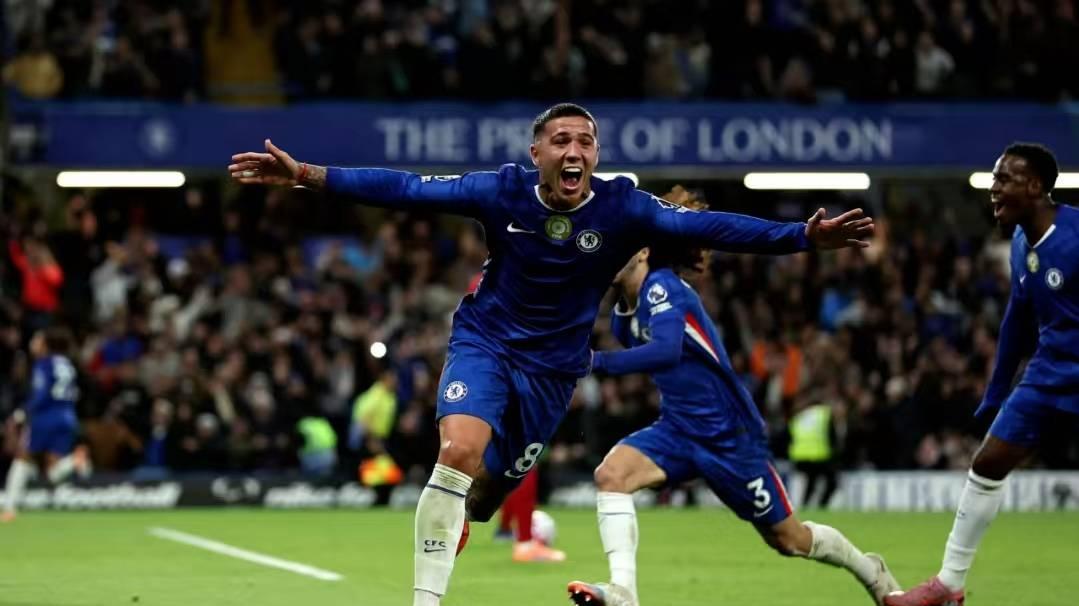 欧战悬念拉满！豪门翻车？巴萨遇克星，法兰克福死磕到底!