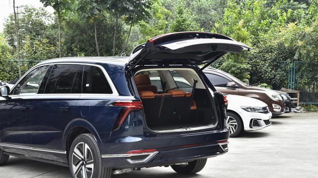 魏牌蓝山：高端新能源SUV的新选择，6座布局、动力强劲