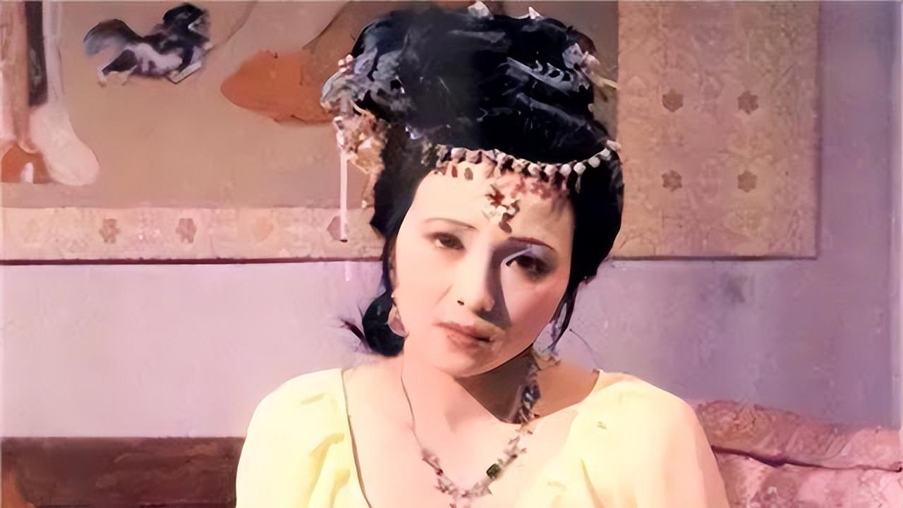 《红楼梦》秦可卿为什么喜欢贾珍？悲剧美人有着怎样窘迫人生？