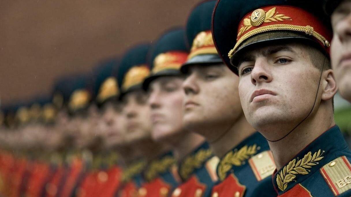 打仗不行，阅兵在行？为何每年5月9日俄罗斯都要大张旗鼓地阅兵？