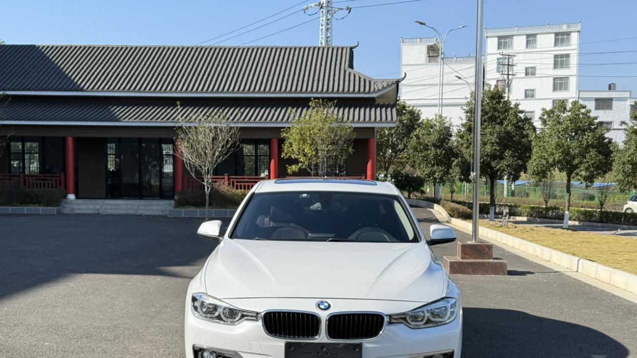 7秒破百，10万出头的宝马3系，圆梦操控利器