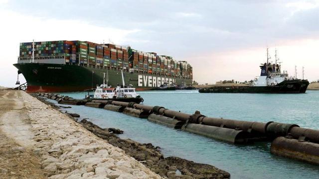 搞定巴拿马运河，特朗普还不满足？又盯上这个关口，冲着中国来的