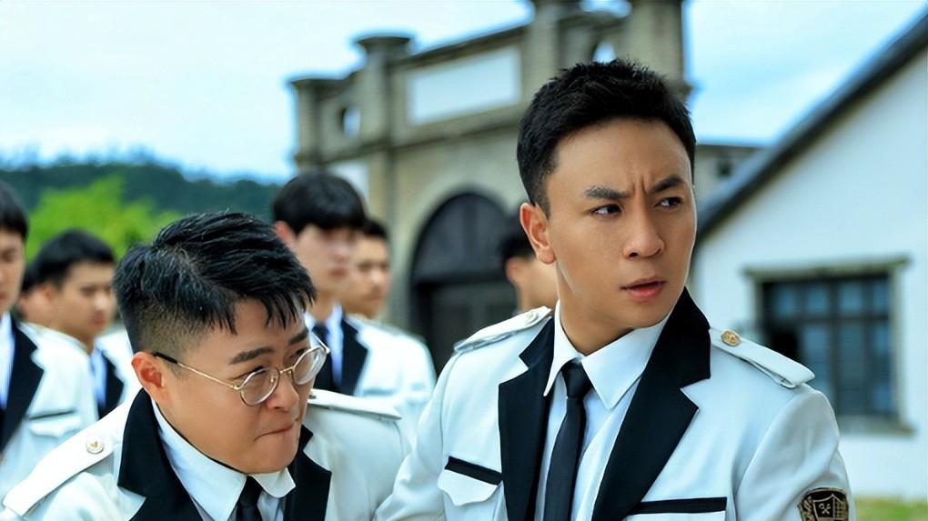 面容苍老，中药不离手，36岁“消失”的释小龙早过上了另一种人生