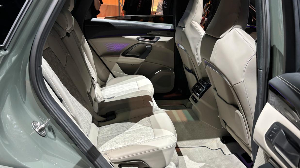 广州车展：新一代奥迪Q5L，大幅加长，智能不错，价格才是卖点？