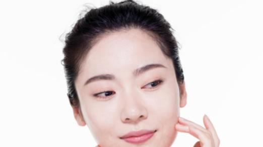 别被高价割韭菜！国货协和维生素E乳，消费者认可的平价保湿优选