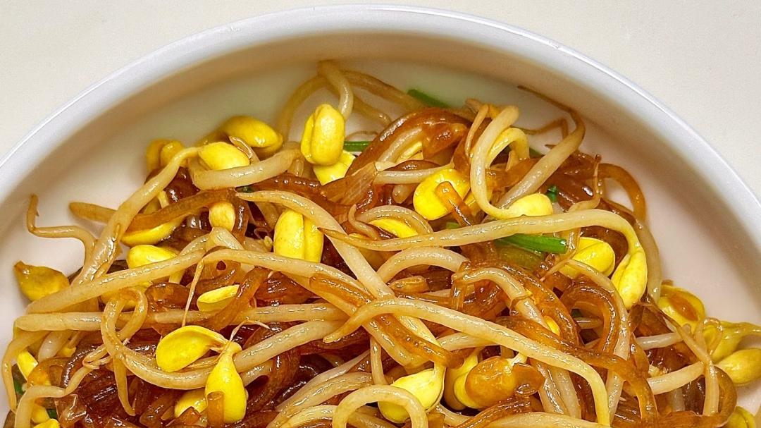 豆芽炒粉丝：厨房小白也能逆袭的魔法料理