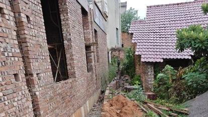 违规圈地600平+占路淹厂房！湖南常宁村民“一户多宅”，乡干部竟称“这么建没问题”