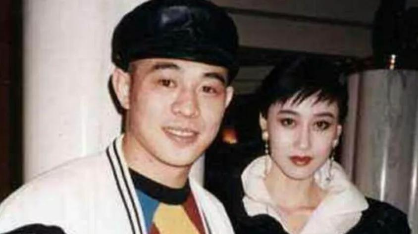 63岁利智和61岁李连杰合照曝出，岁月摧残，老成了普通人的模样！