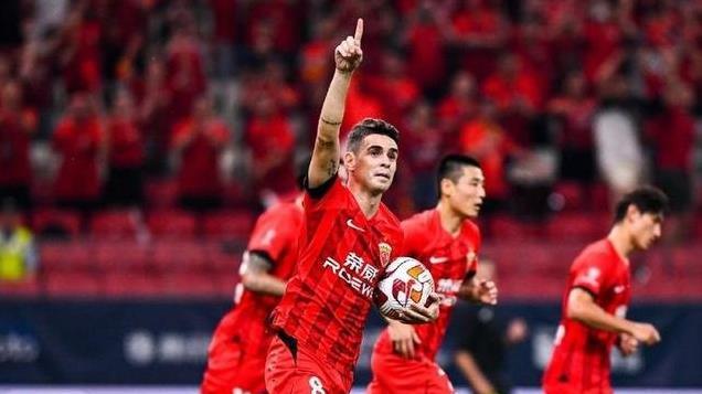 中超-武磊独造5球 34球穿起金靴 海港5-0津门虎 创多项纪录完成卫冕