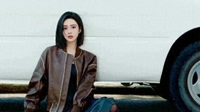 男人对黑丝无抵抗力，我也对孟子义穿黑丝心动