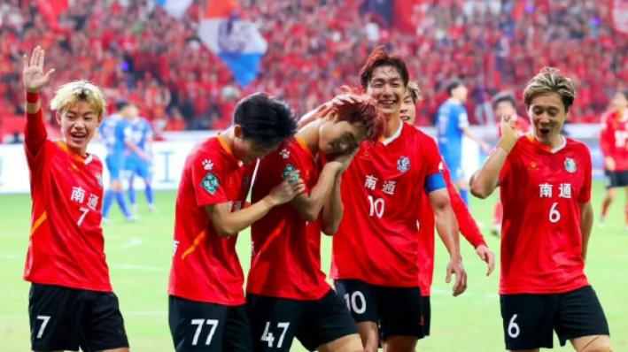 苏超4强诞生：苏北五虎全军覆没，南京、泰州、南通和无锡队冲进半决赛