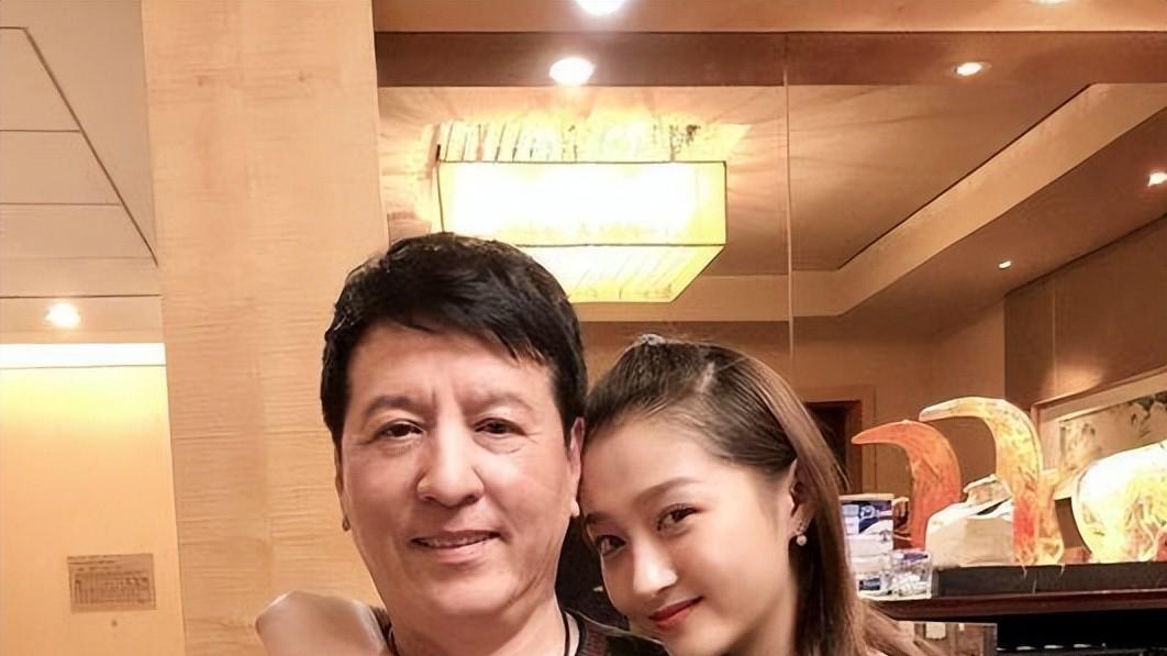 ​谜一样的关家：关于关晓彤姐姐的离世与“独生女”的背后故事，你真的了解吗？