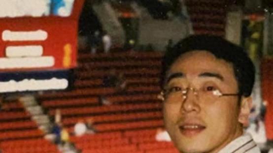 宁理，娶洋媳妇生两女，人至中年才走红，感激妻子对自己不离不弃