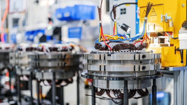 作为智能化前沿，深度学习协同机器视觉，提升产线的柔性制造水平