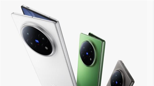 又轻又强还能拍？vivo X Fold5这次真的全都要