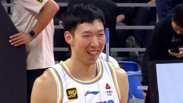 赵睿谈加盟北京队的心情！解释为何选择24号球衣，周琦18字调侃