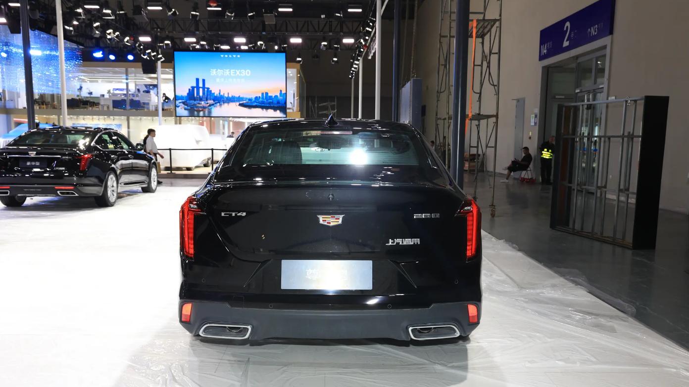 凯迪拉克CT4购车手册：2.0T动力是卖点，高配性价比合适？