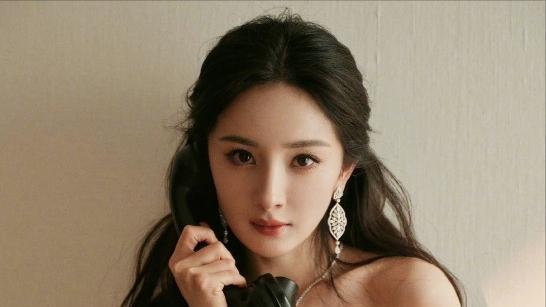 这一次，被官方力挺的赵丽颖，撕开了杨幂“左右逢迎”的真面目