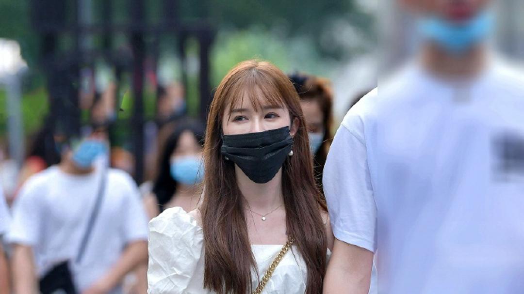 情侣街拍搭配：扮最美的装，牵最甜的手