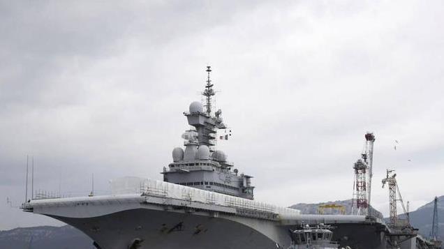 菲靠山到了，3国航母压向亚太，中方在南海划禁区，火力网已拉开