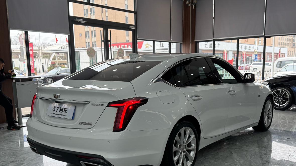 2022款凯迪拉克CT5，17.5万圆你豪华轿跑梦？