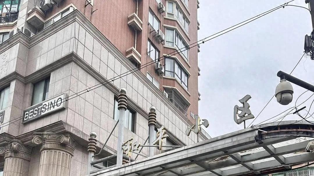 爬楼依旧！杭州加装电梯惠及谁？和平小区加梯困局，路在何方？