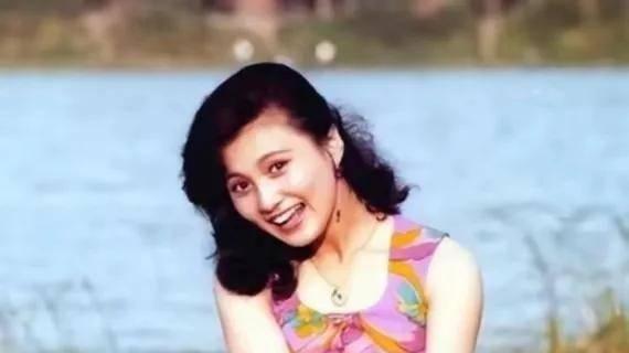 80年代超火女演员，嫁军委副主席之子，离婚后现状怎样？