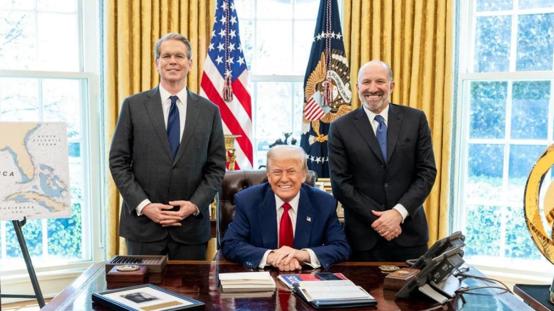 千万吨大豆滞留，美国农民苦劝特朗普，不要和中国对着干