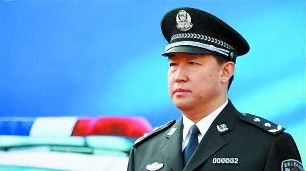 原司法部部长迷信风水，被江湖骗子拿捏20年，占据北京一套四合院