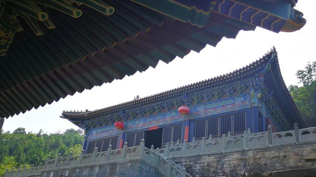 《逍遥游》的瓠樗哲学：从无用到有用的智慧