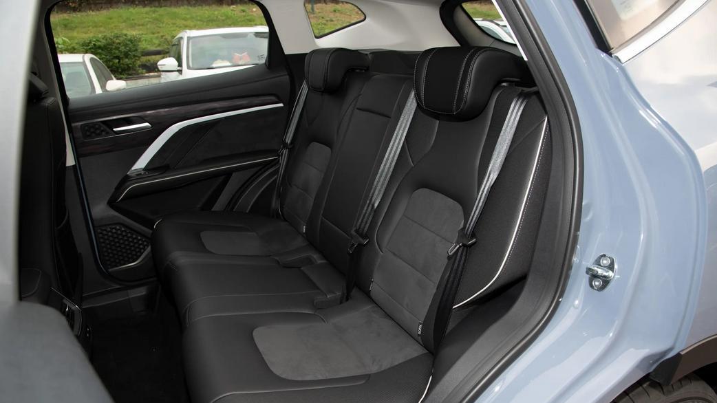 25款哈弗H6“改头换面”，落地8万出头，还要什么自行车？