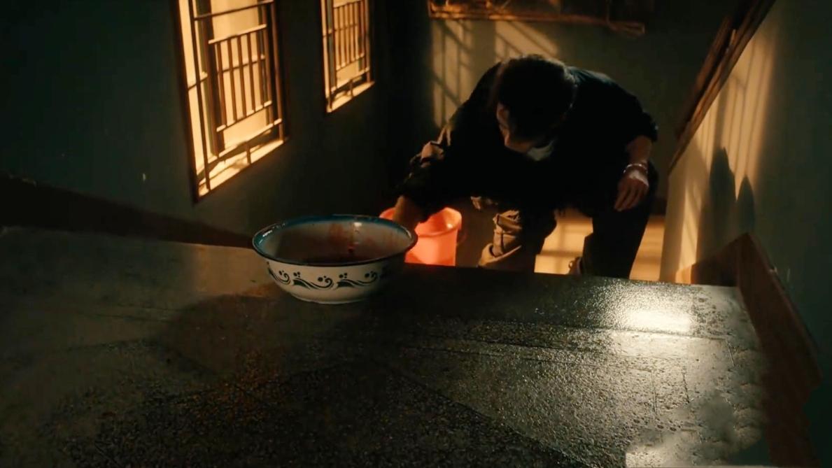 《枭起青壤》要不是炎拓那句“放心，地枭的事我来处理”，刑深压根不知，为什么他这个竹马比不过天降的炎拓