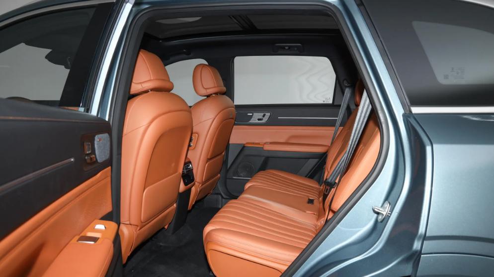 11.59万起售，标配四轮独悬，捷途X70L是家用优选？