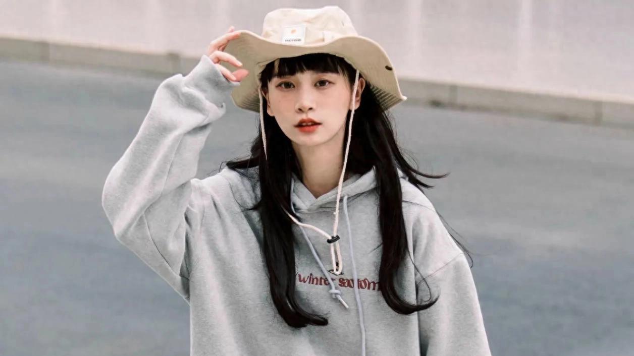 秋天穿搭没有灵感？试试这几种穿法，时髦又有气质