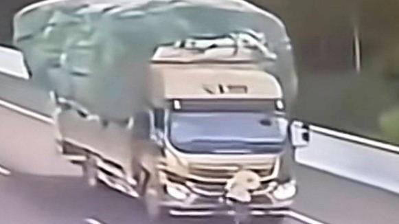 本以为会是慢如龟爬的节奏，没想到大哥实力爆棚，完全颠覆想象！