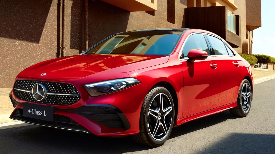 车身加长酷似奔驰C级，有气场，12万拿下