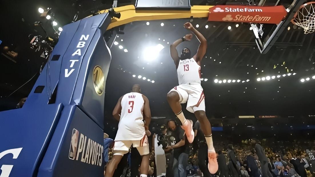 更衣室里的江湖义气：当罚款单成为队友情的试金石