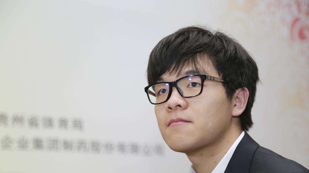 柯洁夺冠大哭！豪取棋圣战3连冠，当场泣不成声，获60万奖金