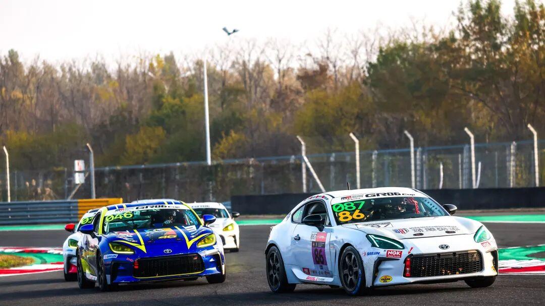 稳扎稳打力取突破，上海瀚霆DRT车队天津勇登颁奖台