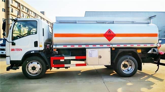 合规高效加油车！乘龙L2 10.2方加油车助卡友钱程无忧