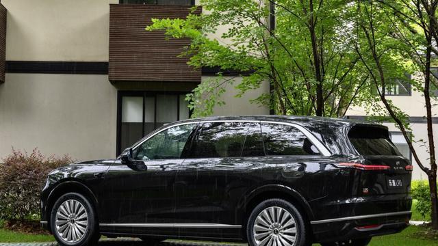 乐道L90黑色实车曝光，标配85度大电池，三季度正式上市引期待