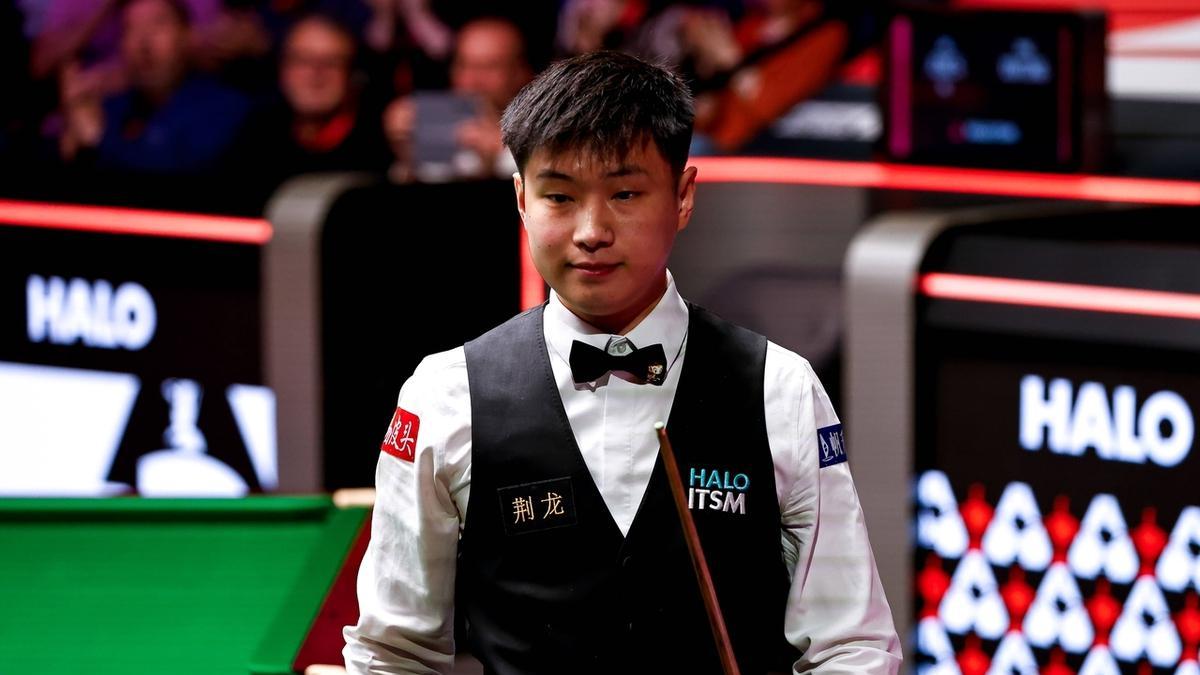 丁俊晖10-7取胜突破首轮