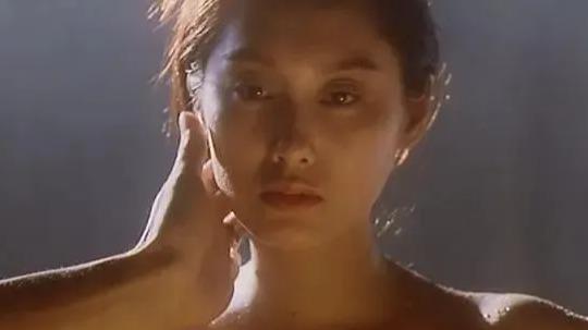 王晶真狠啊，这片把朱茵拍得好惨！